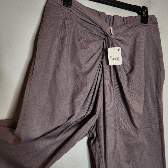 NWT Free People Grey Linen Cotton Gathered Tie Front Pants. Size Medium - Picture 7 of 14